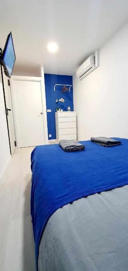 Hostal Urban Basic L'Hospitalet de Llobregat Exterior photo