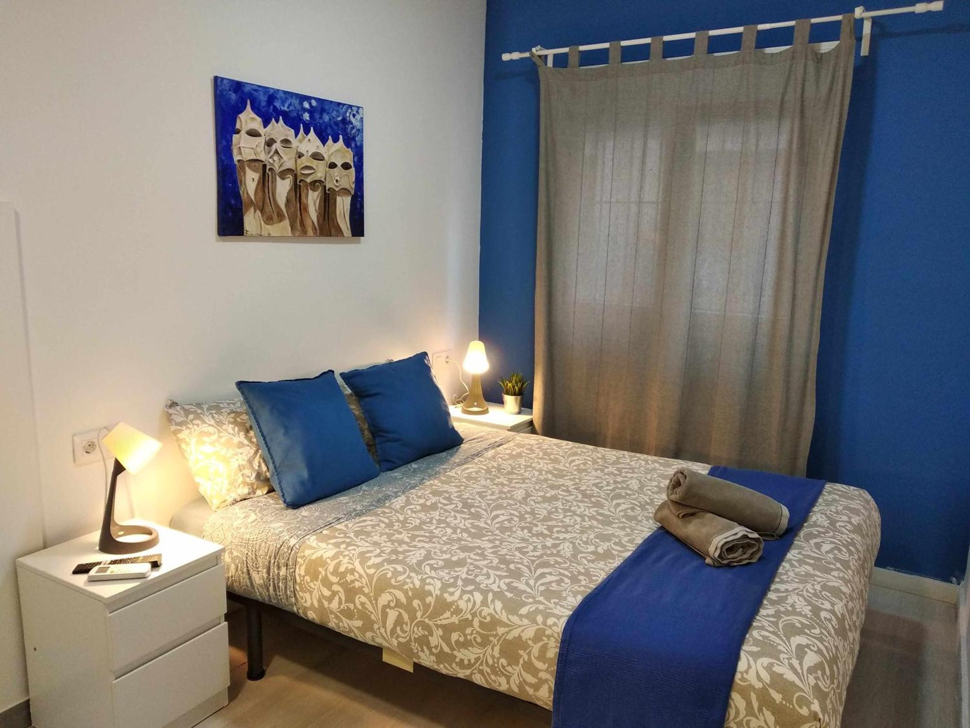 Hostal Urban Basic L'Hospitalet de Llobregat Room photo